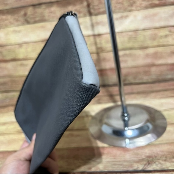 Tumi Grey Accessories Pouch - Picture 3 of 7